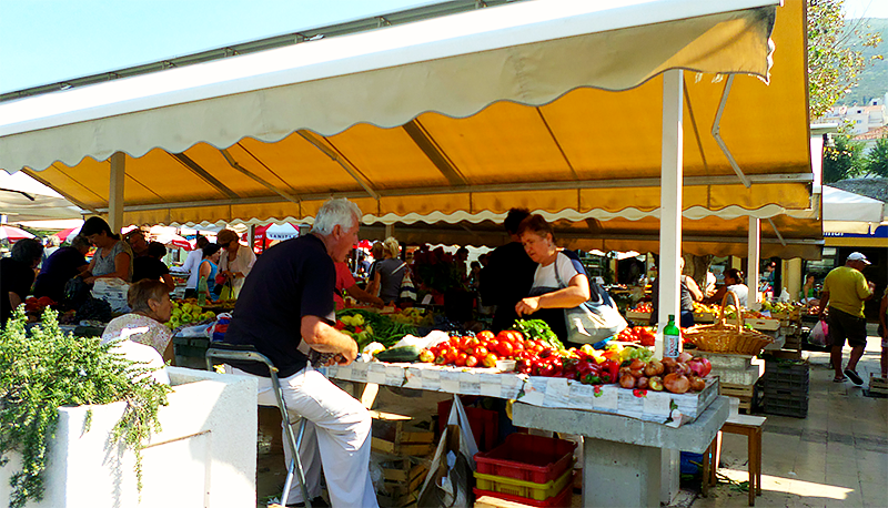 Dubrovnik in 3 Days - Travel with Mia - Gundulic Square - Farmer's Market