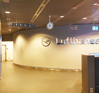 Lufthansa Business Class Lounge Frankfurt - Travel with Mia - Sign