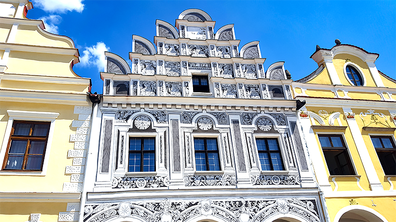 Travel with Mia - Hidden Gem Czech Republic Telc -Houses - city in the czech republic