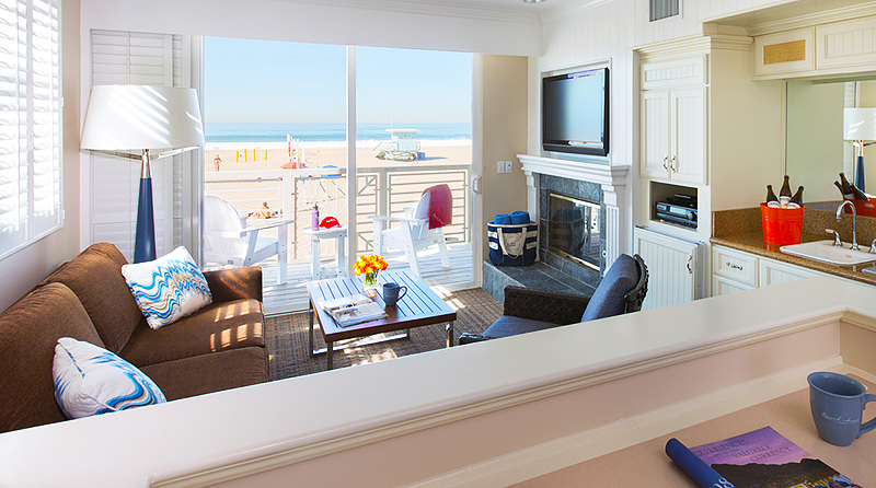 Beach House Hermosa Beach - Living Room - Beachlife Festival - Travel with Mia